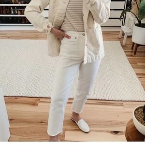 ZARA Creamy White Button Fly High Rise Mom Jeans Barrel Leg Raw Hem Streetwear